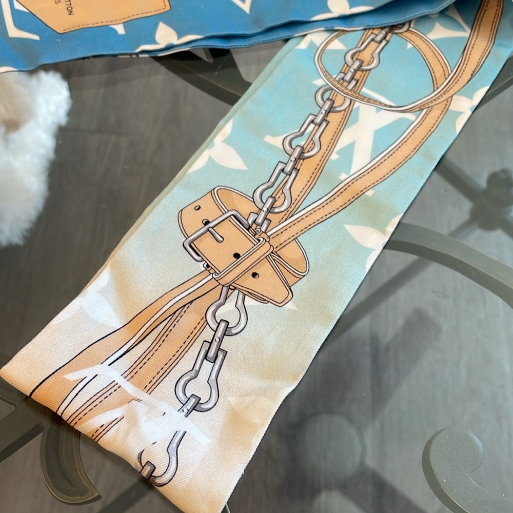 Louis Vuitton Silk Monogram Gradient By The Pool Bandeau - Picture 4 of 10